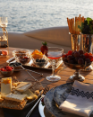 Teknede Sürpri̇z Evli̇li̇k Tekli̇fi̇
